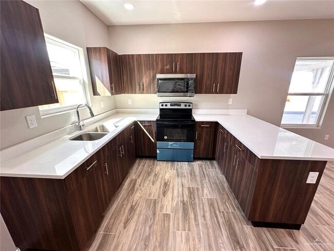 Photo - 15 E Walnut Ave Unit 4