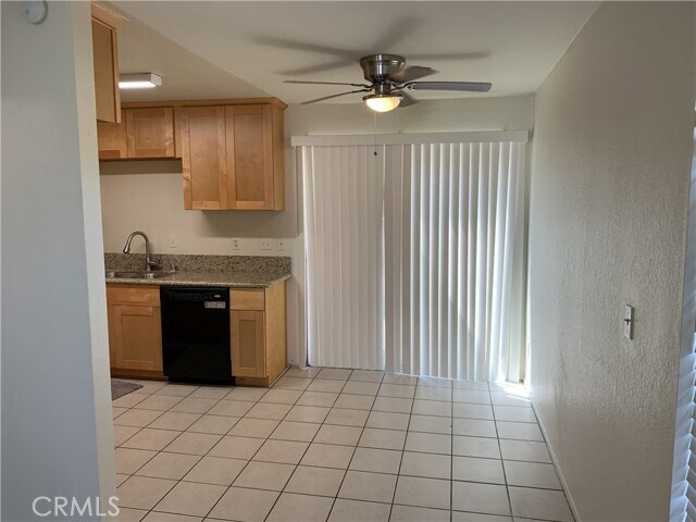 Photo - 7232 Exeter St Unit 9