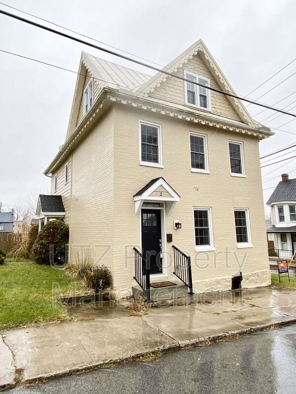 Photo - 2 Webster St House
