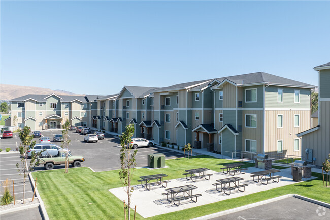 Building Photo - Sagecrest Apartments