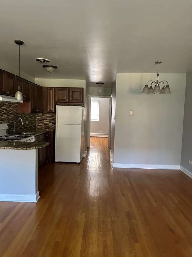 Photo - 8506 Waukegan Rd Unit ONE BEDROOM - 12