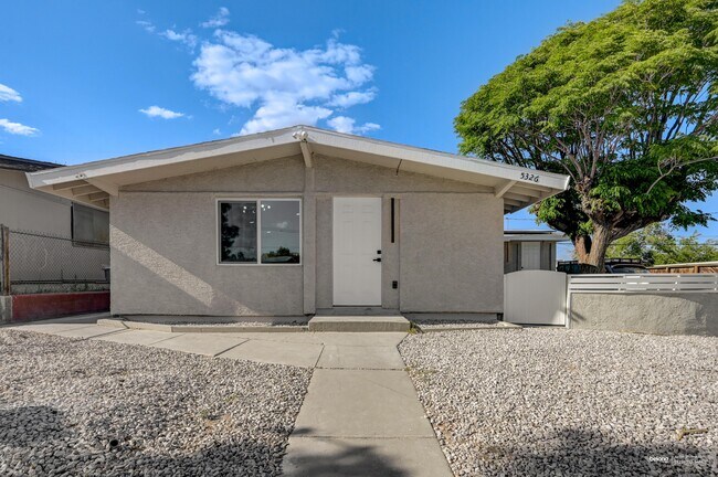 Building Photo - 5326 Evergreen Ave