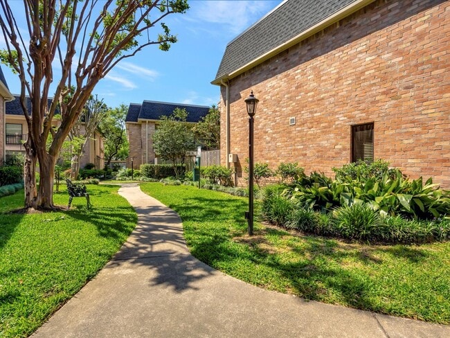 Photo - 1601 S Shepherd Dr Unit 138