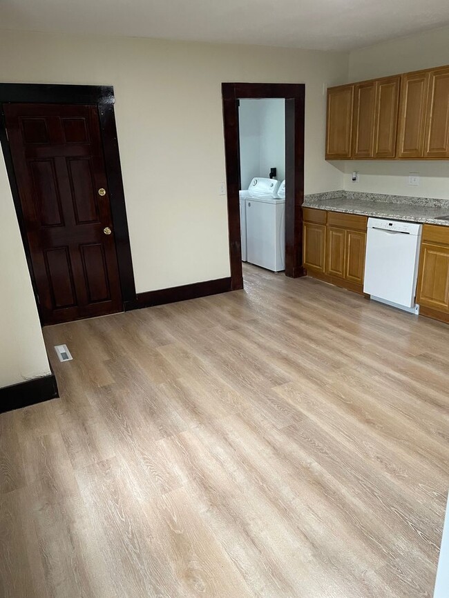 Photo - 236-238-238 College St Unidad 238-3