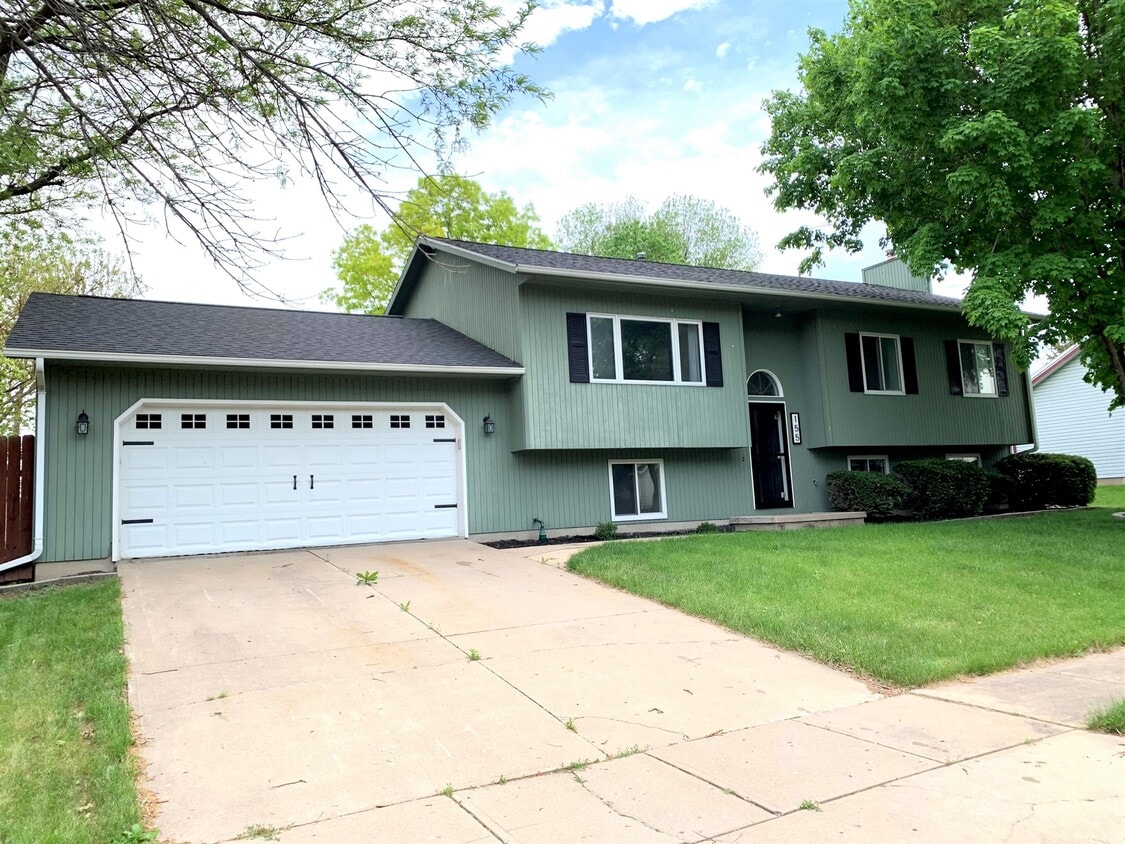 Photo - 155 Bayberry Ln (North Liberty, IA)