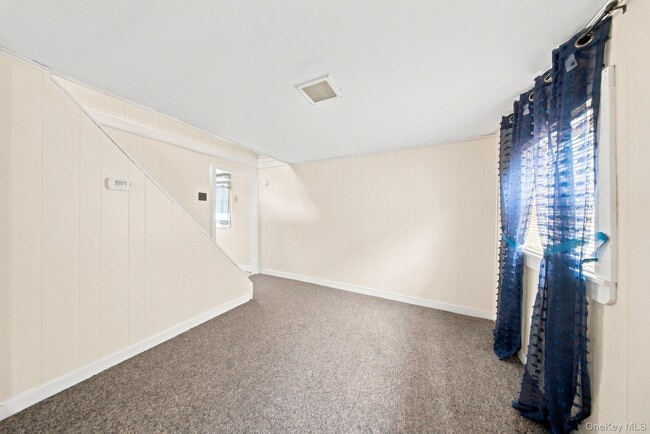 Photo - 12 1/2 Schultz St