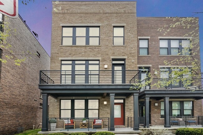 Photo - 754 N 6th St