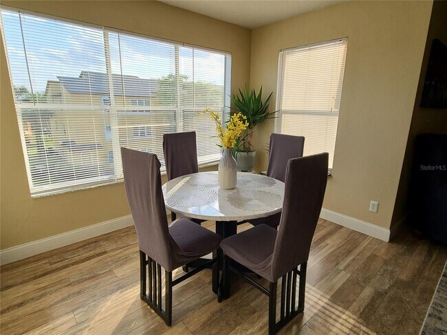 Photo - 4630 Commander Dr Unidad 1038