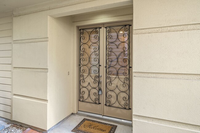 Photo - 1726 Stacy Falls