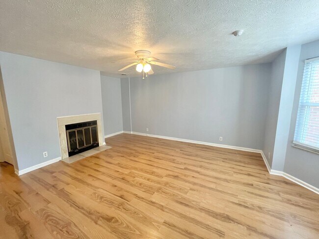 Photo - Spacious 2 bedroom/1.5 bathroom Donelson t...