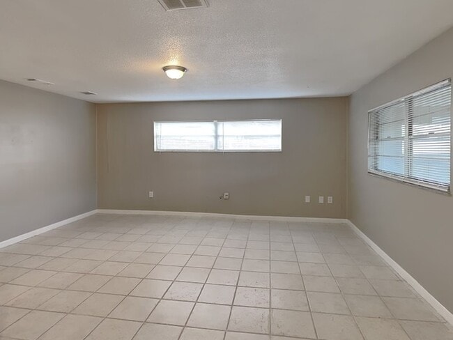 Photo - 6410 Gamble Dr