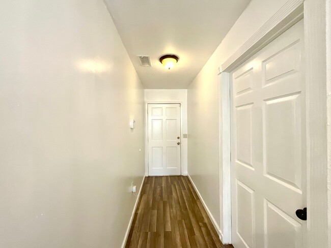 Photo - Beautiful 4-Bedroom Home Near Shopping & Dining in Live Oak