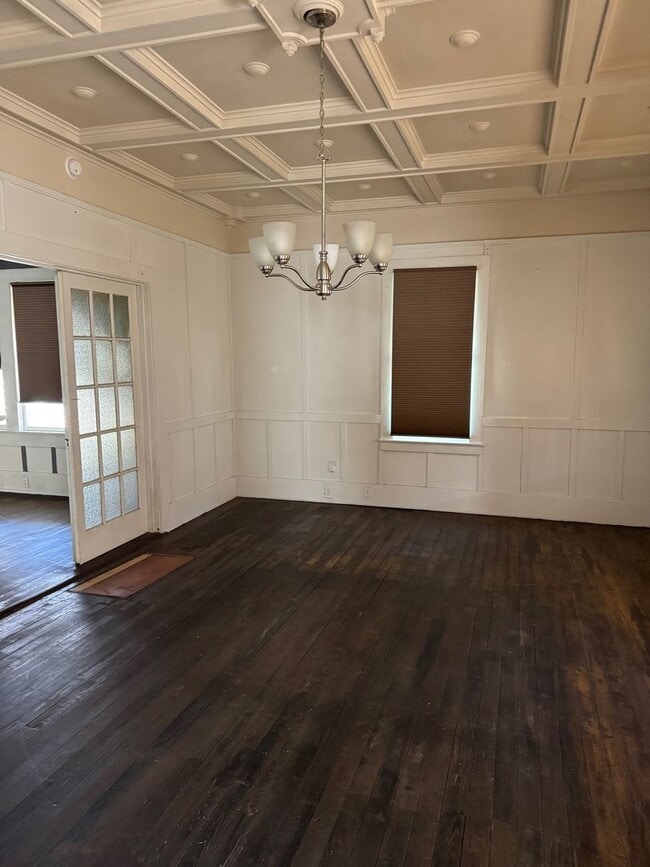 Photo - 3 bd 1 ba dowtown town Gadsden