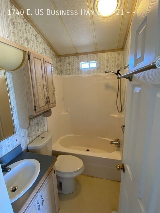 Photo - 21 B St