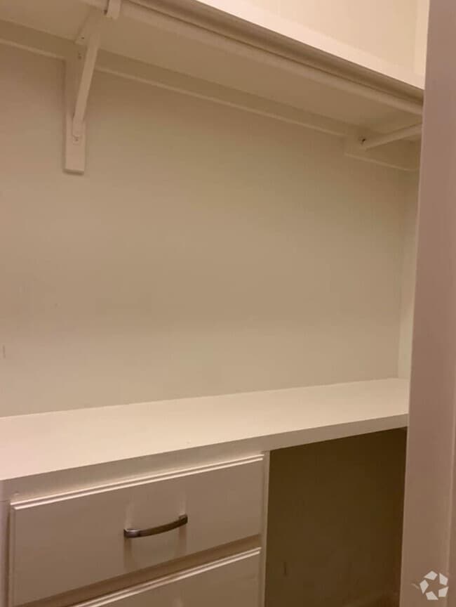 Building Photo - 1707 W Smith Dr Unit Apt 2