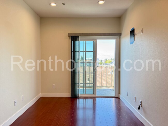 Photo - 7056 Fulton St Unidad 14