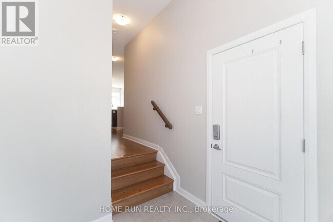 Photo - 422 Kayak St