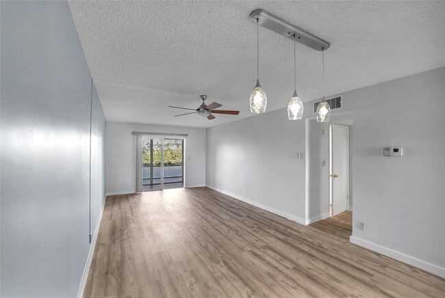 Photo - 2800 NE 14th Street Causeway Unit 110