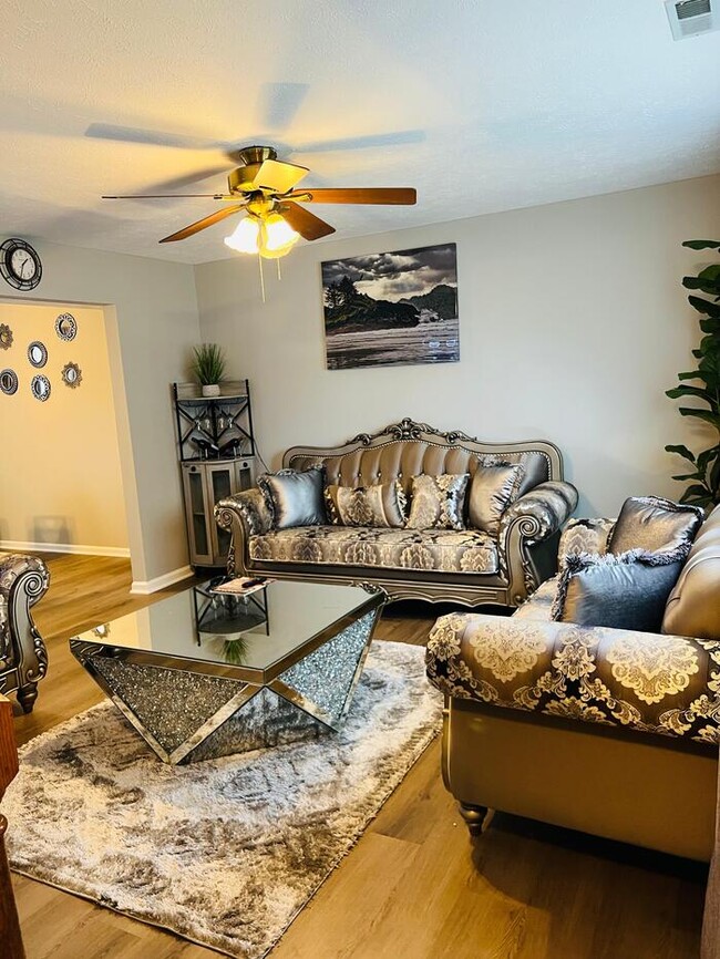 Photo - Furnished pillory way beauty