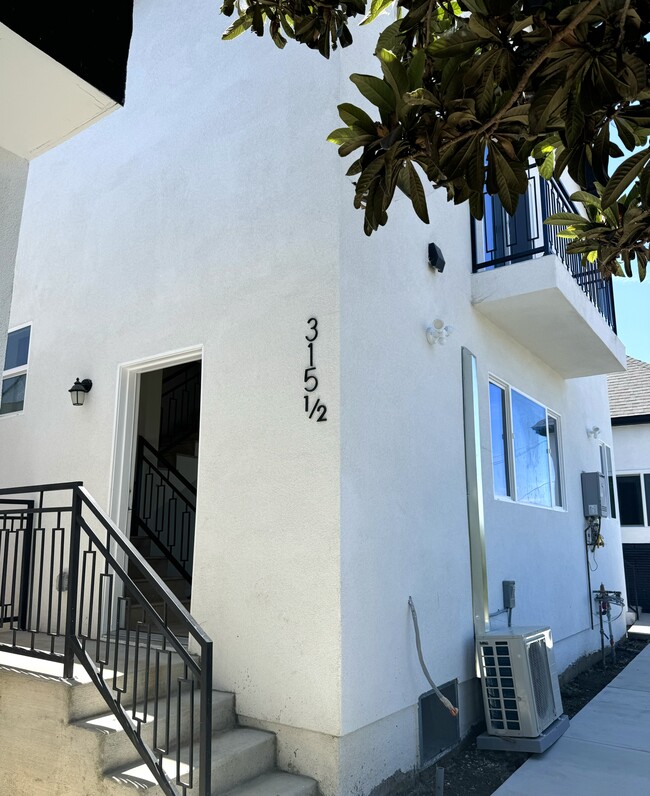 Photo - 315 N Alvarado St Unidad Villa