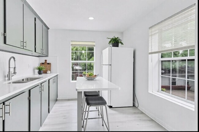 Photo - 1723 Oak Knoll Dr Unidad #4