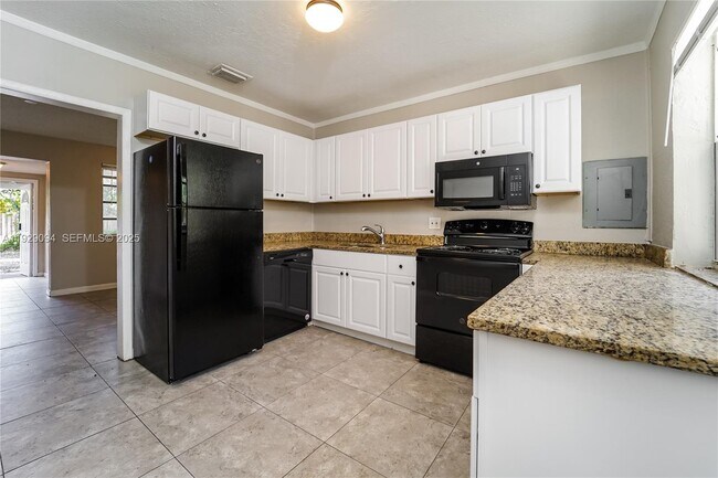 Photo - 122 Allen Rd