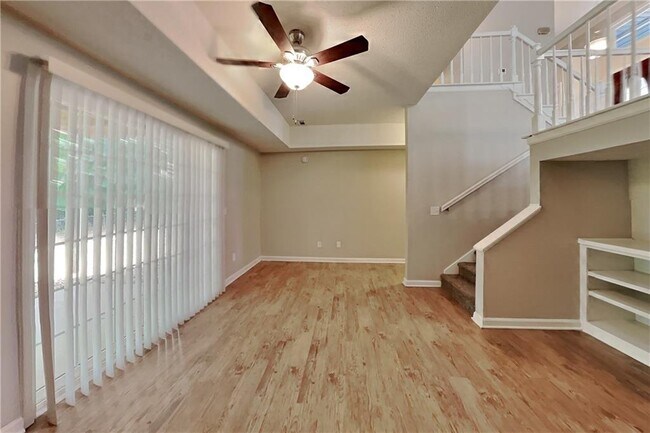Photo - 345 Deerwood Dr