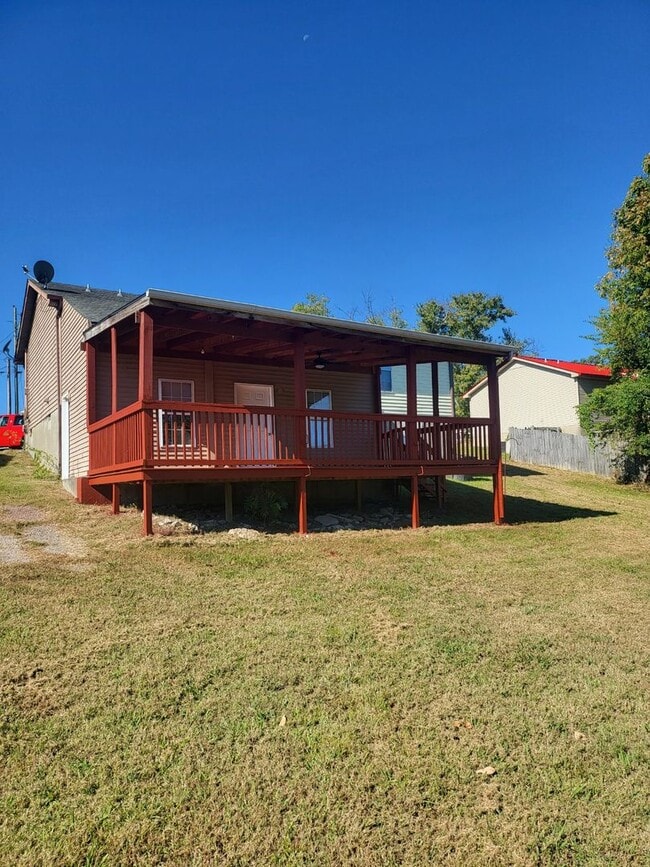 Photo - Nice three bedroom with bonus room in Laverne