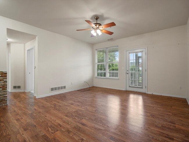 Photo - 846 W Summerfield Gln Cir