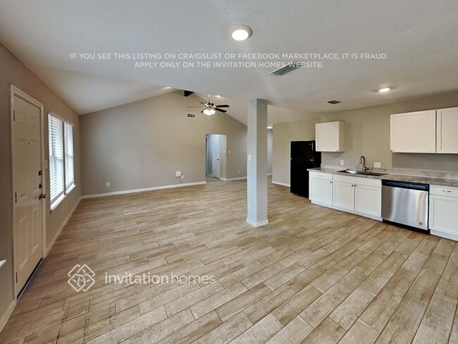 Photo - 29007 Raestone St