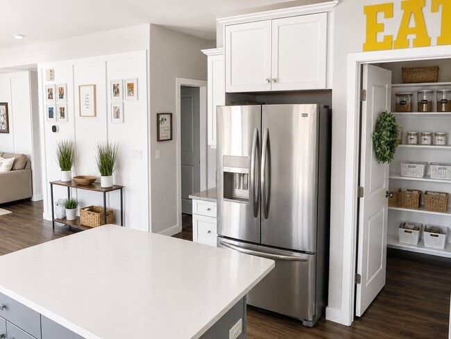 Photo - 905 N 200 W St