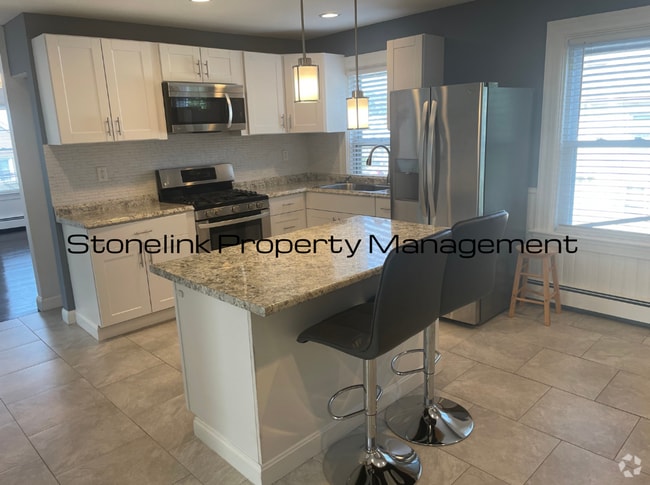 Building Photo - *524 Warren Avenue Unit 2 Rental
