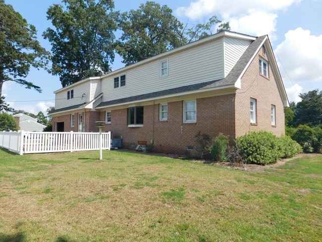 Photo - 509 W Wilson Creek Dr