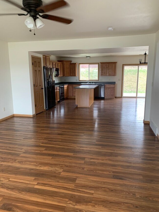 Photo - 550/552 Alyssa St Unit 552 Duplex