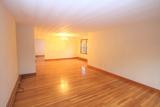 52 Westminster Ave Unit 52