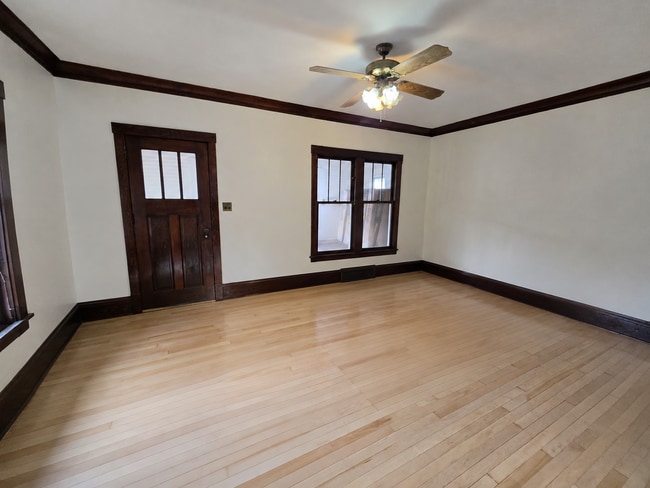 Charming 2 Bedroom Home with Sunroom, Hardwood Floors and River Views!