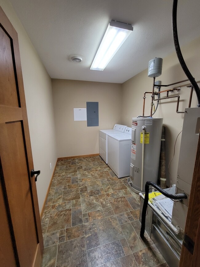 Photo - 720 Brooklawn Dr Unidad 3 Rental