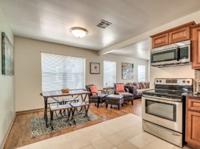 Photo - 1308 NW 16th St