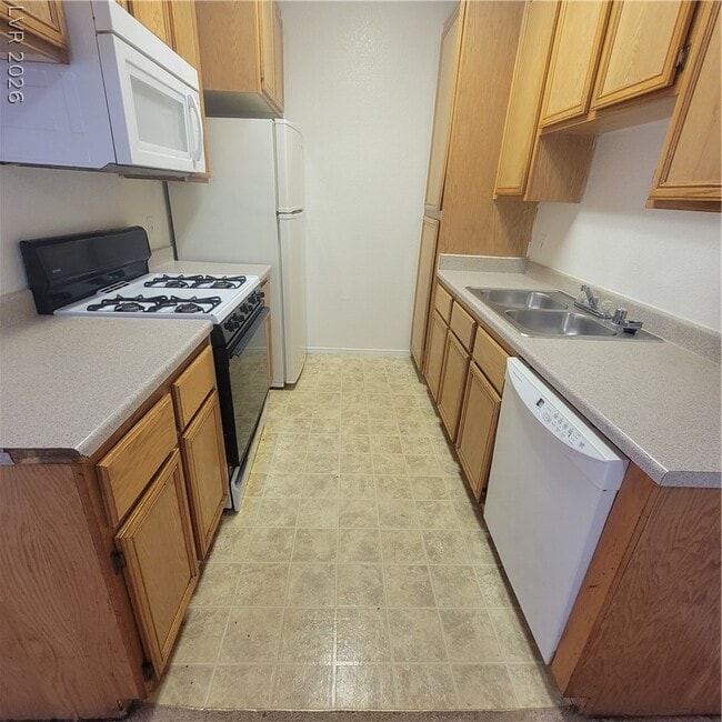 Building Photo - 4730 E Craig Rd Unit 1110