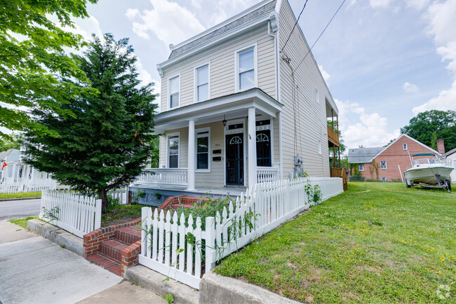 Building Photo - 1600 N 22nd St Rental