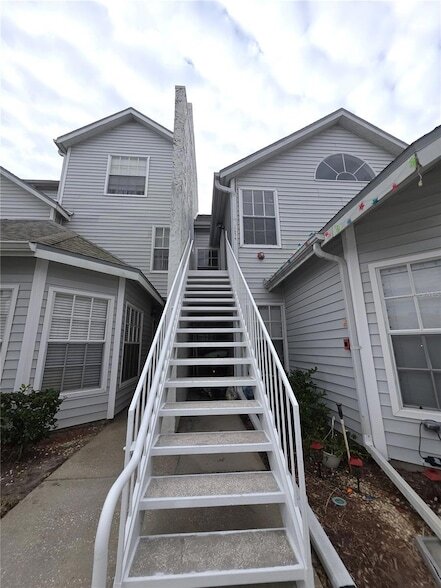 Building Photo - 12219 Armenia Gables Cir Unit 12219