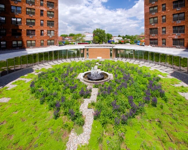 LeFrak City