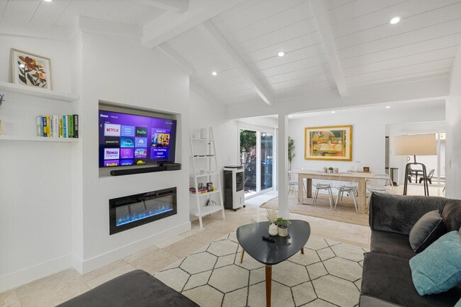 Building Photo - 15555 Union Ave Unit ID1365901P