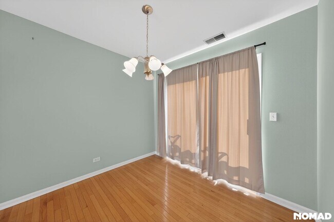 Photo - 992 Darla Ct