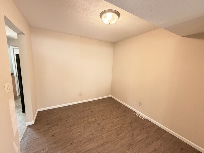 Photo - 706 Crescent Dr Unit A