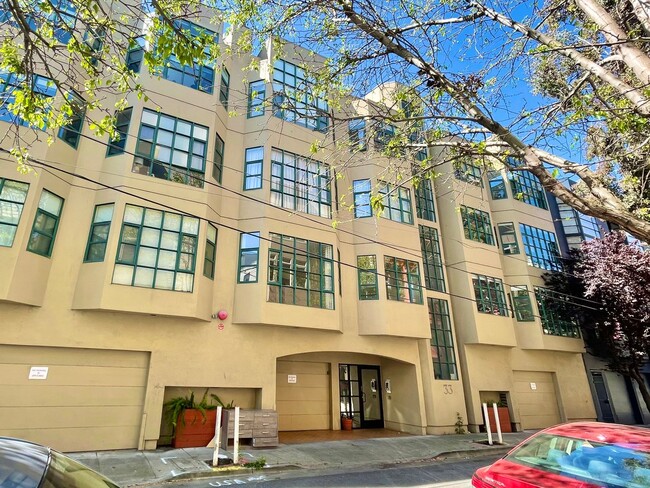 Contemporary, Light Filled Condo w/Garage ... - Contemporary, Light Filled Condo w/Garage ...