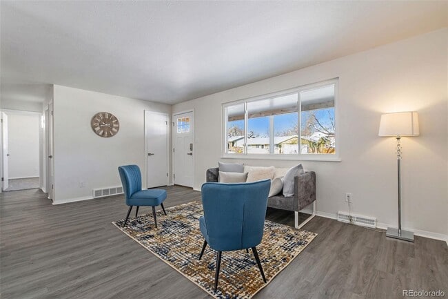 Living room - 952 S Garland Way