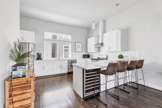 Photo - 1310 Roberts St