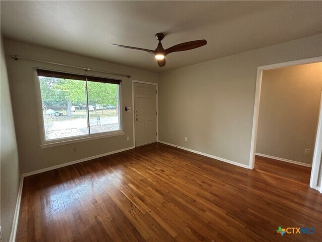 Photo - 737 N Central Ave