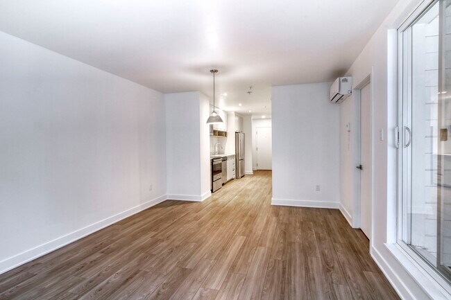 Photo - 9675 Av. Papineau Unité 211